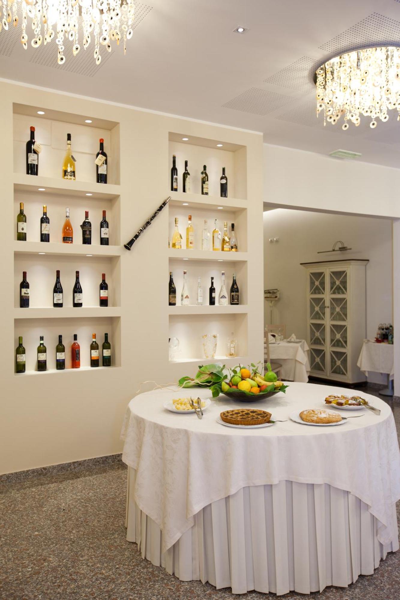 Hotel Ristorante Cesare Savignano sul Rubicone Extérieur photo